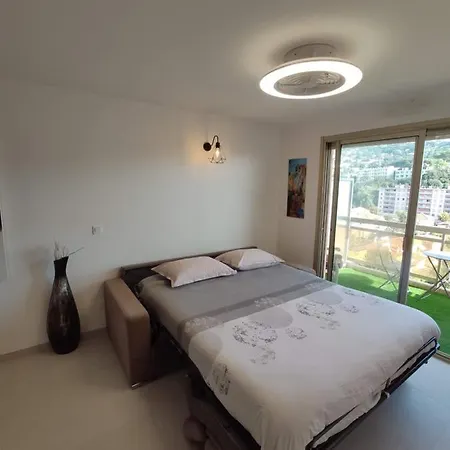 One Bedroom With Balcony Just Renovate